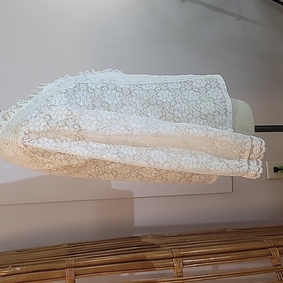 White lace blouse vintage by Carefree Fashions out of Scottsdale AZ size… - Picture 7 of 13